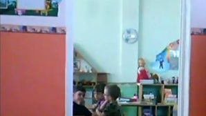 Воспитателя уволили после видео с избиением детей в Павлодаре