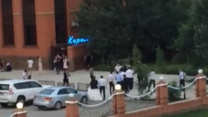 Видео "драки выпускников" в Актобе прокомментировали в полиции