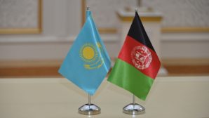 Министр обороны РК провел встречу с секретарем Совета национальной безопасности Афганистана