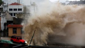 В Китае бушует тайфун "Ханун"
