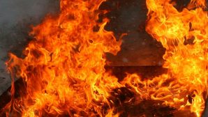 В Алматы произошел пожар в частном доме и офисном помещении