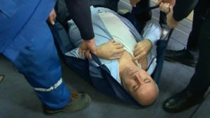 Видеофакт: чиновник упал в обморок в суде во время оглашения приговора