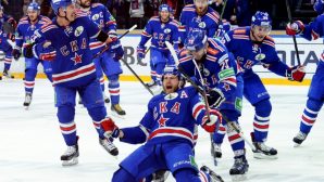 Петербургский СКА досрочно выиграл регулярный чемпионат КХЛ
