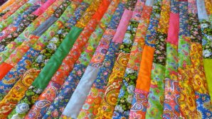 В Алматы побьют рекорд на самое длинное в мире лоскутное одеяло