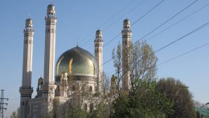 23 мая в Алматы ветер повредил мечеть