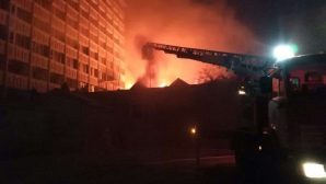 Атырау: крупный пожар в гостинице «Акжайык»