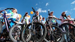 Костанай: состоялся велопробег к Дню строителя