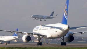Самолет Air Astana после вылета вернулся в аэропорт Алматы
