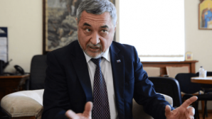 Оскорбивший детей-инвалидов вице-премьер Болгарии подал в отставку