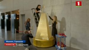 В Мюнхене установили рождественскую елку из золота