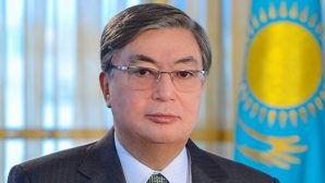 Вступающий в должность президента Казахстана Токаев принес присягу
