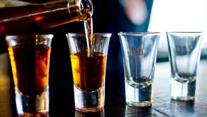 Учёные раскрыли секрет крепкого и долгого брака у алкоголиков