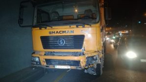 Отказали тормоза: грузовик протаранил шесть автомашин в Алматы