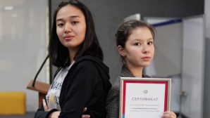 Вундеркинды Казахстана: школьницы изобрели инновационную аптечку