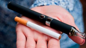 К чему может привести использование электронных сигарет: предупредили врачи