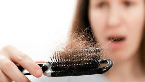Медики озвучили топ-5 причин выпадения волос