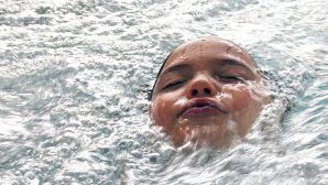 Девочка-школьница утонула в бассейне ТРЦ "Хан-Шатыра"
