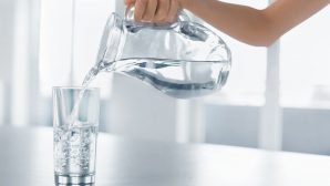 Ученые доказали, что выпитые в день 8 стаканов воды не прибавляют здоровья