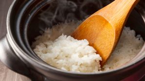 Эксперты: как безопасно сварить рис