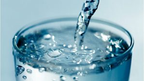 Какие болезни можно вылечить с помощью воды, рассказали врачи
