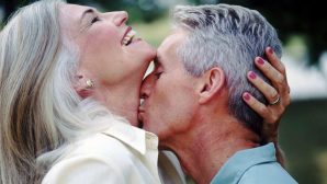 Ученые выяснили, опасен ли секс в пожилом возрасте