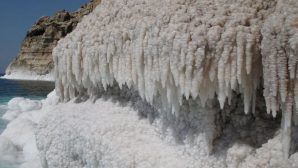 Ученые объяснили таинственный феномен Мертвого моря