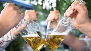 Россия на третьем месте: названа самая вымирающая от алкоголя нация