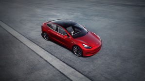 Начинаются продажи "китайских" Tesla Model 3