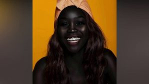 Королева тьмы: 24-летняя модель из Южного Судана поразила мир моды неповторимой внешностью