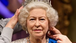 Елизавета II показала трёх будущих королей Великобритании
