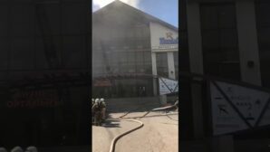 В Караганде загорелся крупнейший фитнес-центр