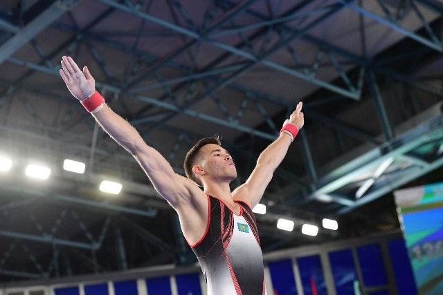 Казахстанец Милад Карими завоевал 2 «серебра» на этапе КМ по спортивной гимнастике