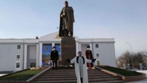 В Карагандинской области назвали улицу и открыли памятник в честь Абая