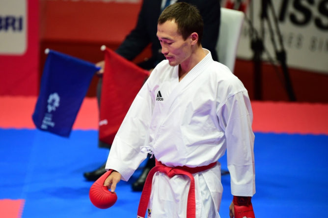 Данияр Юлдашев — в финале международного турнира по каратэ